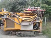 Компактная самоходная бурильная установка