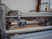 Пресс продольного сращивания оконного профиля