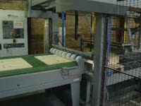 Система подачи клееного щита в линию шлифования