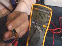 Fluke 113 - мультиметр цифровой