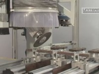 Обрабатывающий центр с ЧПУ Uniteam (Италия) Universal обработка багета.