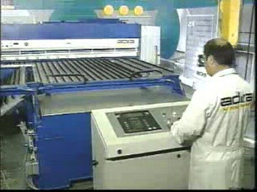 Гильотинные ножницы adira серии GH с манипулятором