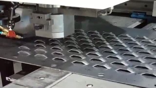 Координатно-пробивной пресс Boschert, пробивка отверстий
