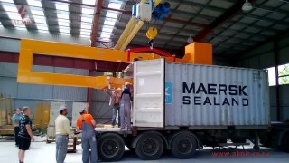 Приспособление для разгрузки каменных плит из закрытых контейнеров AUSAVINA