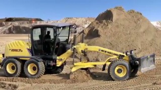 Грейдер NEW HOLLAND F165.7A