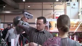 Body-art модели окрашены в полном объеме с 3D сканеры Artec