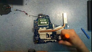 Как разобрать ноутбук Toshiba Satellite C660 (Toshiba Satellite C660 disassembly)