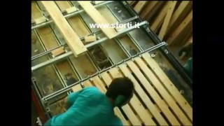 Гвоздезабивной станок с двойным столом подачи