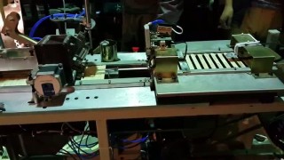 станок для кассетирования шпателя медицинского