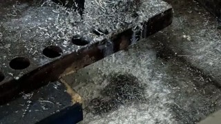 Магнитный сверлильный станок с полуавтоматической подачей MBA-50 Авто