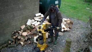 Вертикальные дровокольные станки