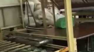 Линия для изготовления пласта  и подачи в чехлы одеял и стежки на многоигольной машине