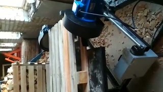 Станок для обрезки углов поддонов