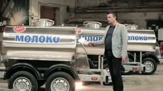 Новые технологии!  Молоковоз прицеп на 1000 литров с горным тормозом/