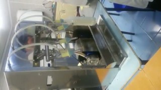 Полуавтомат розлива молока и молочных продуктов