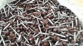 Автомат для порошковой покраски кровельных саморезов