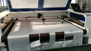 Лазерно-гравировальный станок с ЧПУ с конвейерным столом для резки ткани LM 1610 F