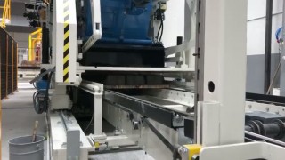 Вибропресс ERMAK MACHINE (работа Вибропресса БОРДЮРЫ 2х слойные цветные) производство тротуарной плитки, бордюров Вита