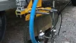 машину для нанесения разметки дорог краской