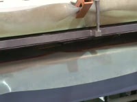 Двухсторонний вакуумный пресс TM2680A для облицовки рельефных поверхностей.