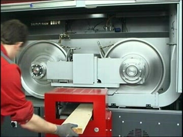 Горизонтальная ленточная пила для изготовления ламели