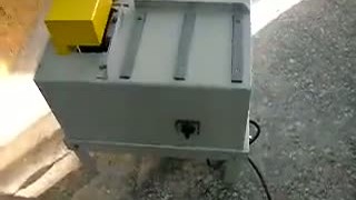 Станок для подрезки торцов кромки