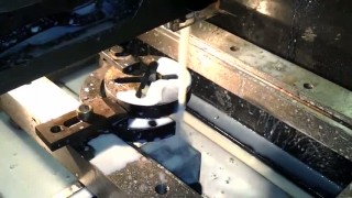 Вырезной электроэрозионный станок.