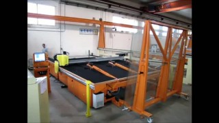 TUROMAS RUBI 303VA - стол раскроя стекла с загрузкой