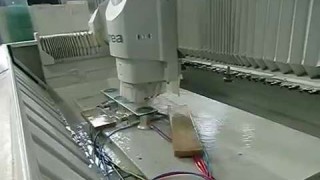 DENVER Krea Glass - 3-х осевой центр с ЧПУ