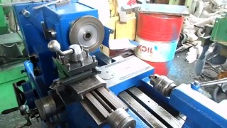 Работа станка токарно-винторезного 16У04П