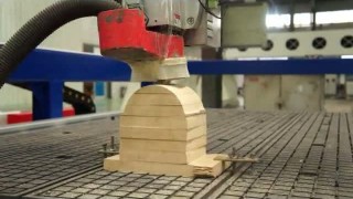 4-х осевой фрезерный станок с ЧПУ Beaver 25RF в работе