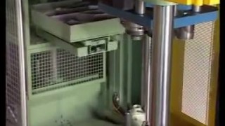 Handling of automotive safety parts with a KUKA robot - Роботы