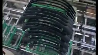 Handling of plastic frontends at a plastics injection molding machine with a KUKA robot - Роботы Kuka