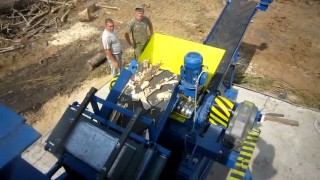 шредер для твердых габаритных отходов