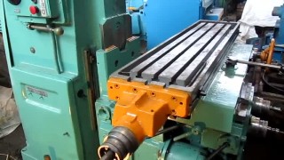 Вертикально-фрезерный станок 6Р12