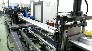 Линия AMOB для изготовления профилей солнечных панелей