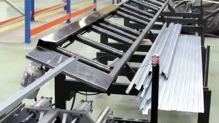 Линия AMOB для изготовления П-образных профилей гаражных и роликовых дверей