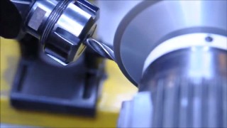 Заточка сквозного сверла на универсальном заточном станке BSM 20-SZ фирмы Kaindl (Германия)