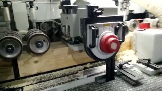 Профилирование массивного  бруса на станке Beaver 633M