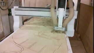 Раскрой фанеры толщиной 12 мм в 1 проход скор 4.5 метра в мин