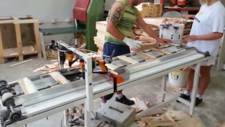 Станок для производства боковинок для ящиков из шпона