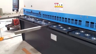 4mm гидравлические гильотинные ножницы по металлу Accurl MS7 4x2500