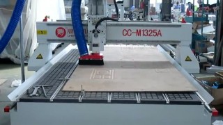 стандартные фрезерные станки с чпу по дереву 1300*2500*200мм