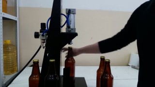 Укупорщик кроненпробок полуавтомат