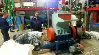 Моющая дробилка DSG-520 запуск на стрейч пленке