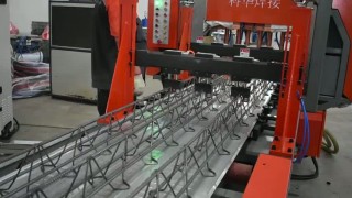 Сварочный станок для сварки треугольных каркасов к металлическому листу