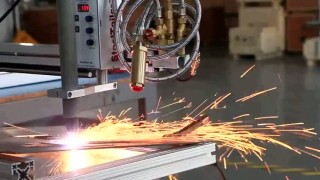 SteelTailor POWER-E - портативная машина плазменной резки с ЧПУ