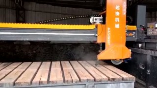  Автоматический мостовой распиловочный станок