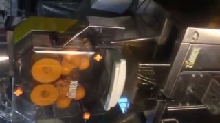 Соковыжималку для цитрусовых и гранат"ZUMEX-Z 38"