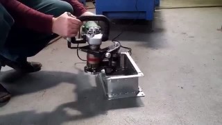 Ручной электромеханический пресс Пуклемет на мальеньком воздуховоде